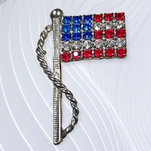 Vintage Silver Tone American Flag Rhinestone Brooch Pin